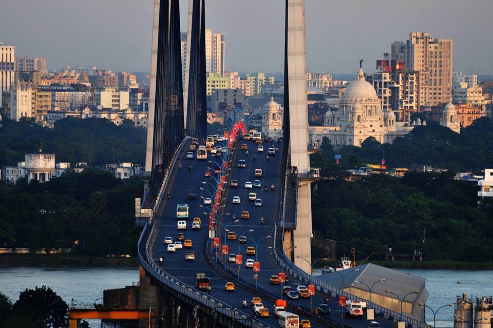 Kolkata_City_skyline_from_Hoogly_bridge